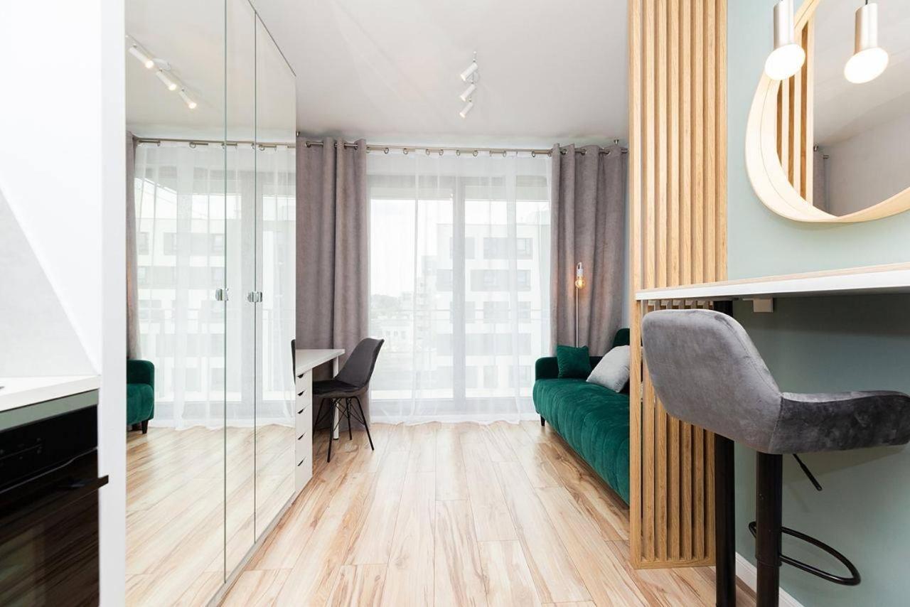 Easy & Comfortable, With Balcony, Very Close To The Center Warszawa Exteriör bild