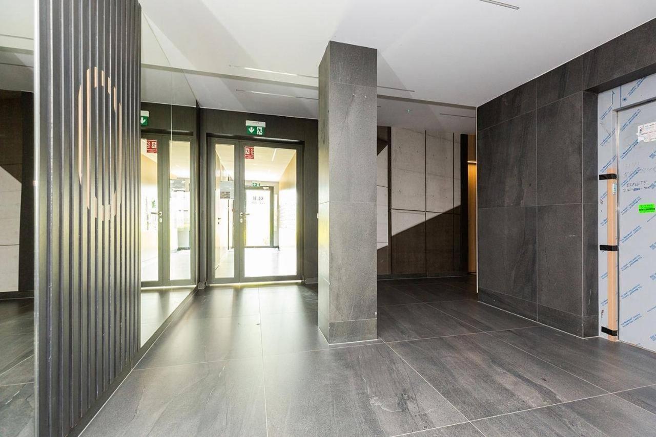 Easy & Comfortable, With Balcony, Very Close To The Center Warszawa Exteriör bild